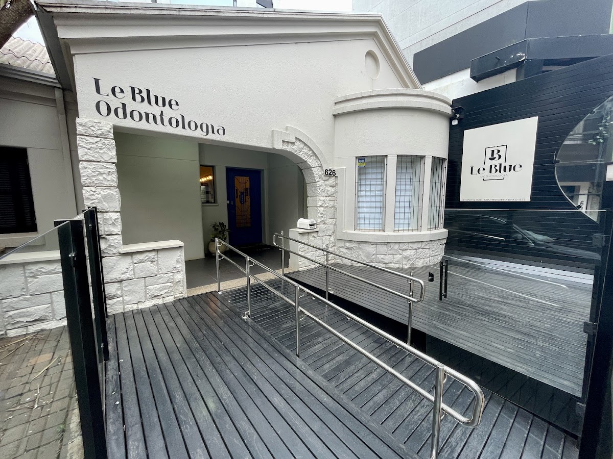 Dental Clinic Le Blue Odontologia dental clinic in Passo Fundo
