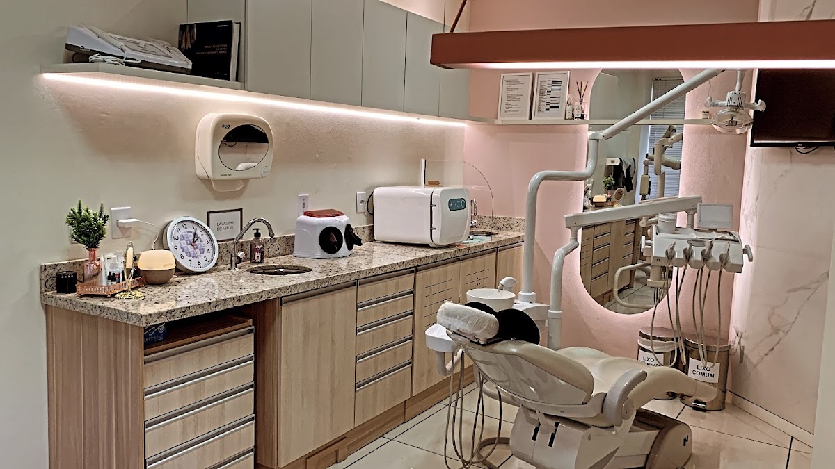 FERNANDA CORRÊA Endodontia e Clínica em Santa Maria - dental clinic in Santa Maria