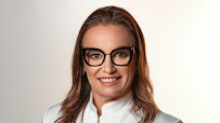 Dra Isabel Carazzo - Dentista