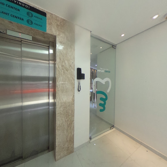 Implant Center