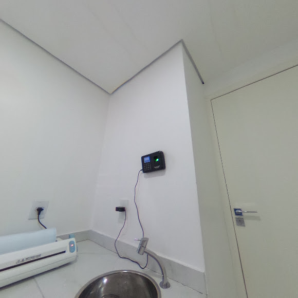 Implant Center