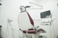 Dr. Kiyonobu Takizawa, Dentista - Odontólogo