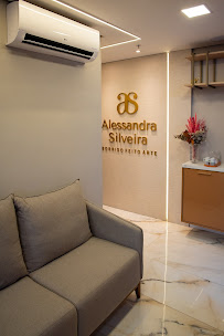 Dentista Alessandra Silveira - Sorriso feito arte