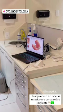 CARLA JORGE DENTISTA - CVCJ ODONTOLOGIA - CLÍNICA ODONTOLÓGICA - DENTISTAS EM PONTA GROSSA - CLÍNICA GERAL