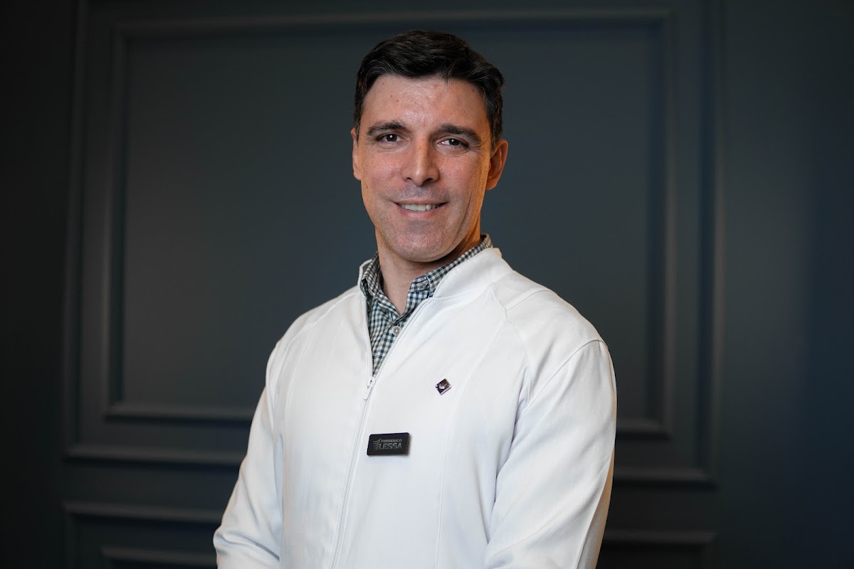 Dr Frederico Lessa - Ortodontia e Implantodontia - dental clinic in Ponta Grossa