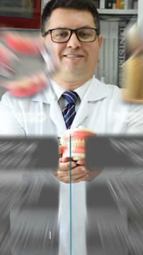 Dr. Ricardo Dias - Dentista Ponta Grossa