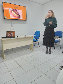 Dra. Silvia Sgarbi - Dentista especialista em ATM
