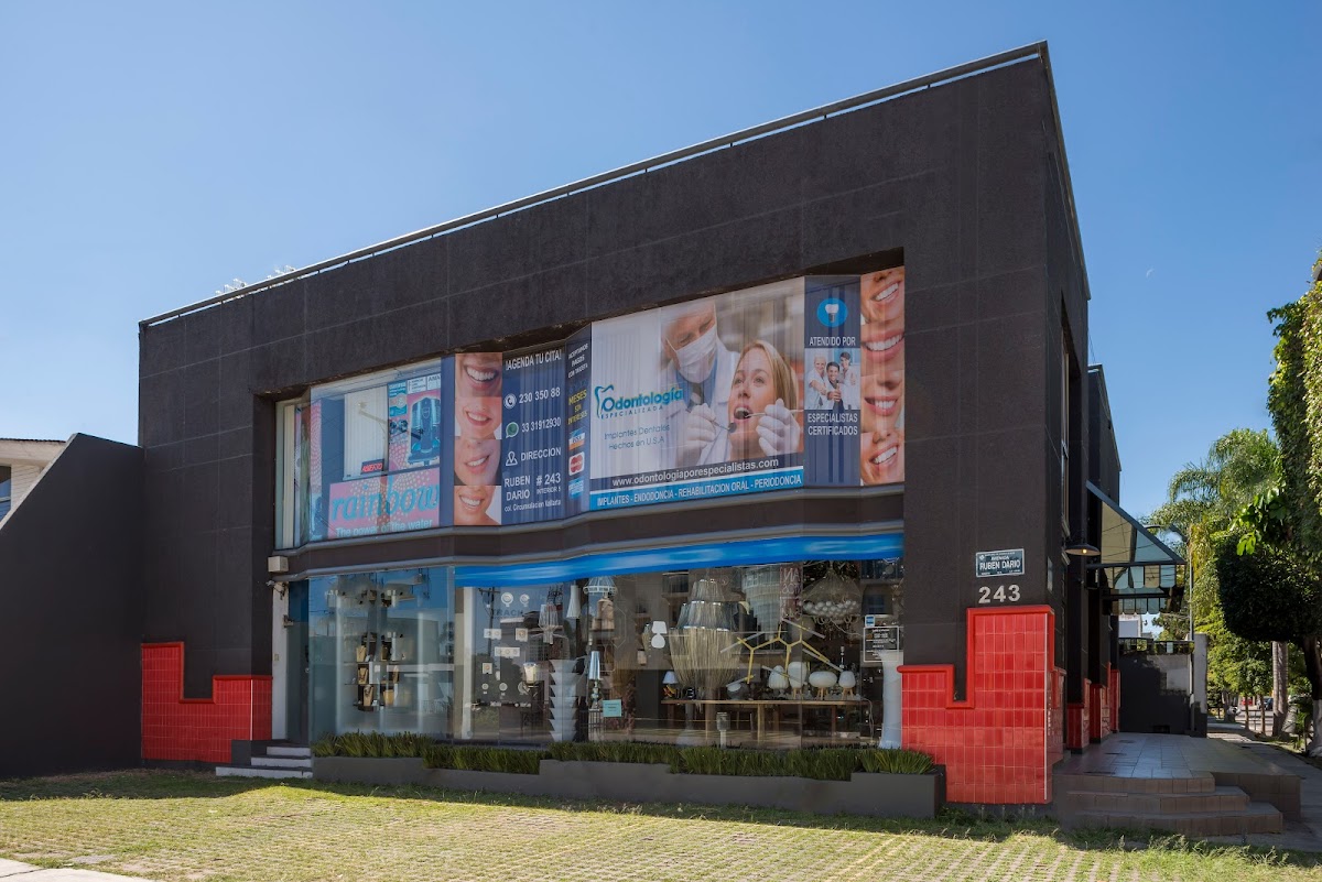 Odontologia por Especialistas Implantes Dentales - dental clinic in Guadalajara, Mexico
