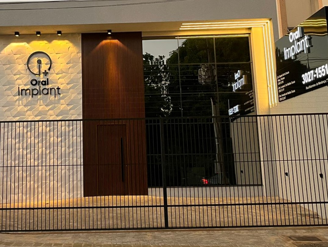 Oral Implant - dental clinic in Foz do Iguaçu