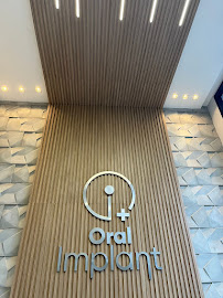 Oral Implant