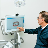 Implante Dentário | Invisalign | Montagner Odontologia | Centro | Foz do Iguaçu - PR