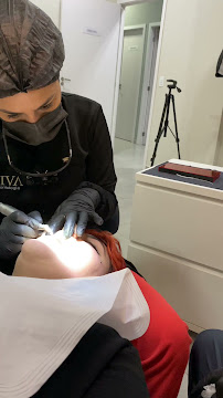 Dra Vanessa Bitencourt - Odontologia estética (Lente de contato dental e faceta de porcelana)