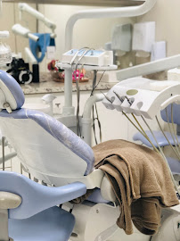 FJ Odontologia Dr. Farid M. Damen e Jennifer de Andrade