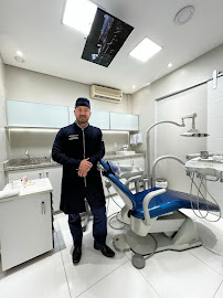 FJ Odontologia Dr. Farid M. Damen e Jennifer de Andrade