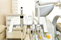 Odonto Luzzi - Luzzi Odontologia - Implante Dentário, Clareamento Dental, Próteses,Aparelho Ortodôntico, Facetas em Cascavel