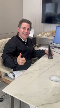 Odonto Luzzi - Luzzi Odontologia - Implante Dentário, Clareamento Dental, Próteses,Aparelho Ortodôntico, Facetas em Cascavel