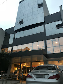 Implant Dentistry Center Maison