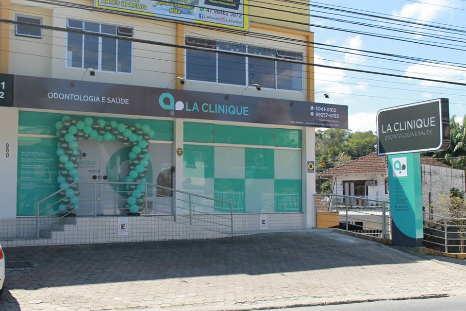 La Clinique Odontologia e Saúde - dental clinic in Blumenau, Brazil