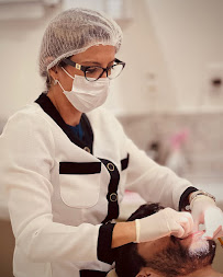 Kliniq+ | Facetas | Implantes | Botox | Ronco e Apneia | Invisalign Campina Grande