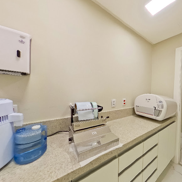 Engel Odontologia Vix - Aparelho Invisalign em Vitória | Prótese Protocolo I Lente de Contato Dental l Implantes Dentários