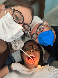 Odontologia Meira Britto (Dr. Francisco Meira Britto Jr.)
