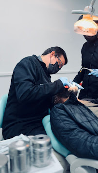 Alcantara Odontologia e Implantes - Clínica de Implante dentário em Maringá