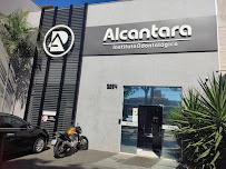 Alcantara Odontologia e Implantes - Clínica de Implante dentário em Maringá