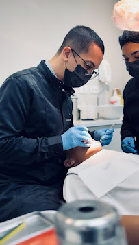 Alcantara Odontologia e Implantes - Clínica de Implante dentário em Maringá