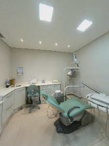 Dr. Eduardo F. Galbiati - Implantes dentários e Invisalign