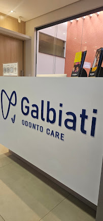 Dr. Eduardo F. Galbiati - Implantes dentários e Invisalign