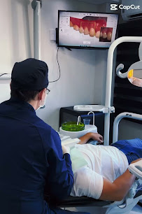 Dr. Lisandro Gonçalves | Dentista Maringá