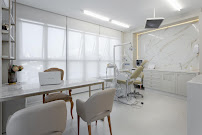 Dra. Jônia F. Bussmann - Ortodontista / Aparelhos Ortodônticos fixos / Aparelho estético / INVISALIGN / Dentista em Maringá