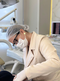 Dra. Jônia F. Bussmann - Ortodontista / Aparelhos Ortodônticos fixos / Aparelho estético / INVISALIGN / Dentista em Maringá