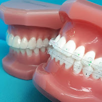 Clínica Ortoligável Santos - Odontologia Estética Digital