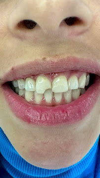 MAXIDENTAL Especialistas Dentales