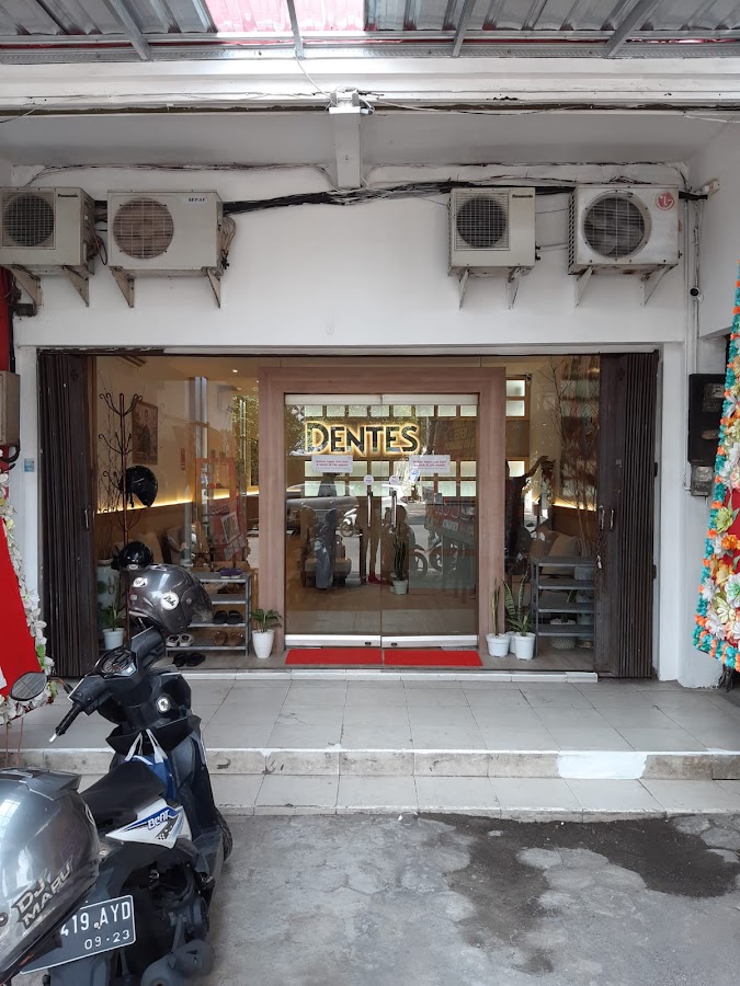 Dentes Dental Clinic - dental clinic in Yogyakarta, Indonesia