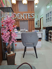 Klinik gigi Dentes Wirobrajan