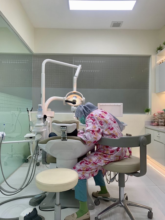 Dolphin Orthodontics & Dental Care - dental clinic in Yogyakarta, Indonesia