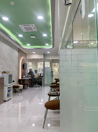 Dolphin Orthodontics & Dental Care (Klinik Gigi)