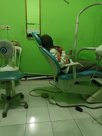 Go Smile Dental Care (drg. Ima Wijayanti., MDsc.,Sp.Perio