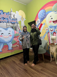 Go Smile Dental Care (drg. Ima Wijayanti., MDsc.,Sp.Perio