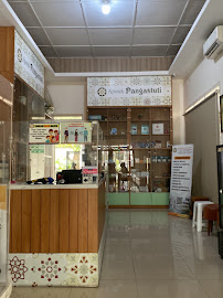 Praktek Dokter Gigi Spesialis Orthodonti - Spesialis Kawat Gigi (drg. Elfira Maharani, M.P.H., Sp.Ort.)