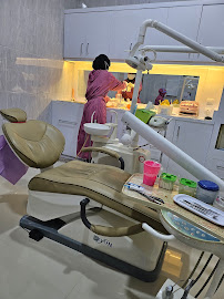 Praktek Dokter Gigi Spesialis Orthodonti - Spesialis Kawat Gigi (drg. Elfira Maharani, M.P.H., Sp.Ort.)