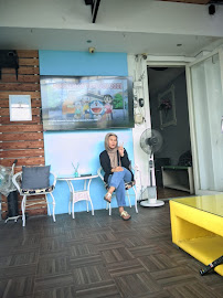 HENNI & FRIENDS DENTAL CLINIC