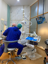Klinik Gigi Sevendental Surabaya (PT. Seven Society Indonesia)
