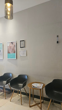Shiny Smile Aesthetic Dental Clinic [Pasang Behel dan Implan Gigi]
