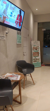 Shiny Smile Aesthetic Dental Clinic [Pasang Behel dan Implan Gigi]