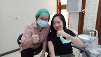 Shiny Smile Aesthetic Dental Clinic [Pasang Behel dan Implan Gigi]