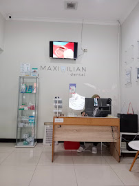 Maximilian Dental Center
