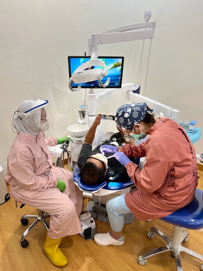 Confidents Dental House - dental clinic in Surabaya, Indonesia
